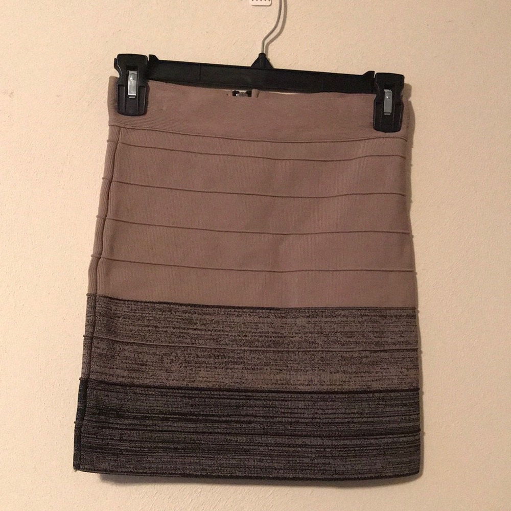 Taupe & Black Size M Bandage Guess Skirt